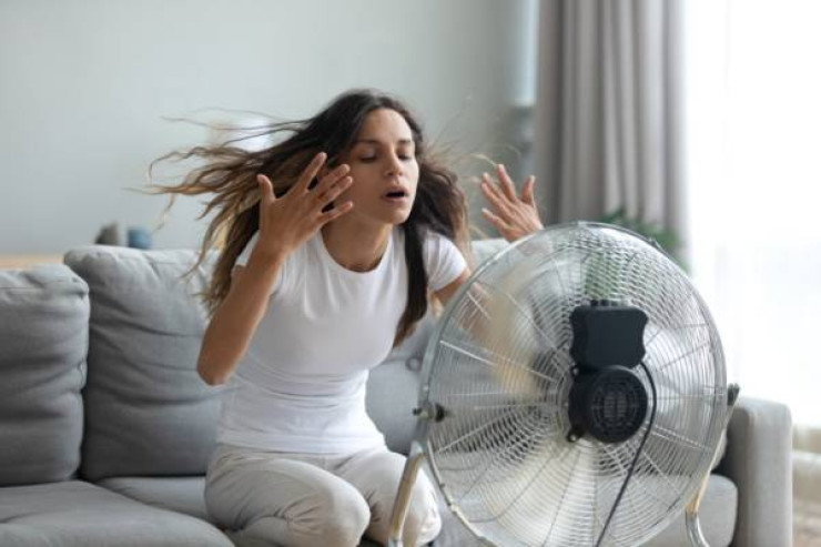 İstidə kondisionersiz otağı necə sərinləşdirmək olar? 