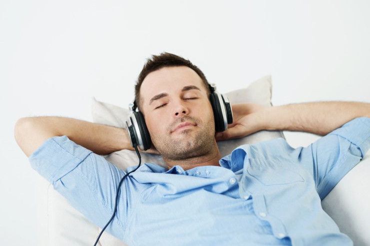 Yatmazdan əvvəl musiqiyə qulaq asmayın  