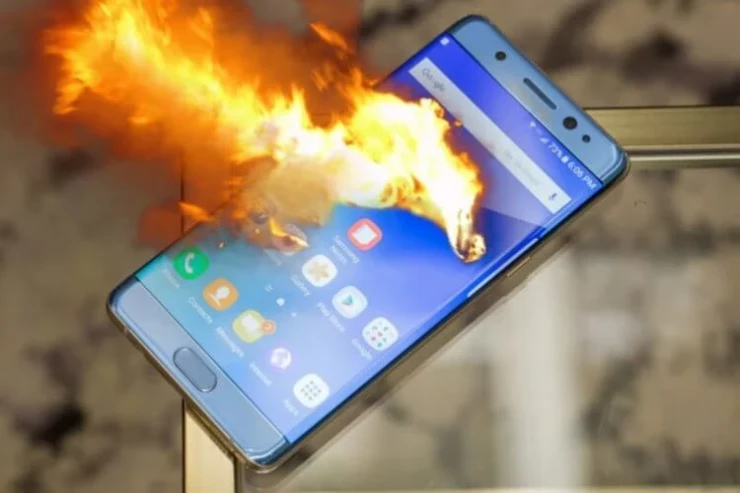 Yeni telefon almaq  üçün 5 SƏBƏB
