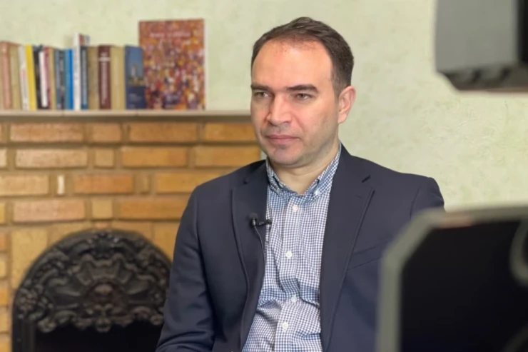 Məhkəmə keçmiş diplomatı həbs etdi - YENİLƏNİB 