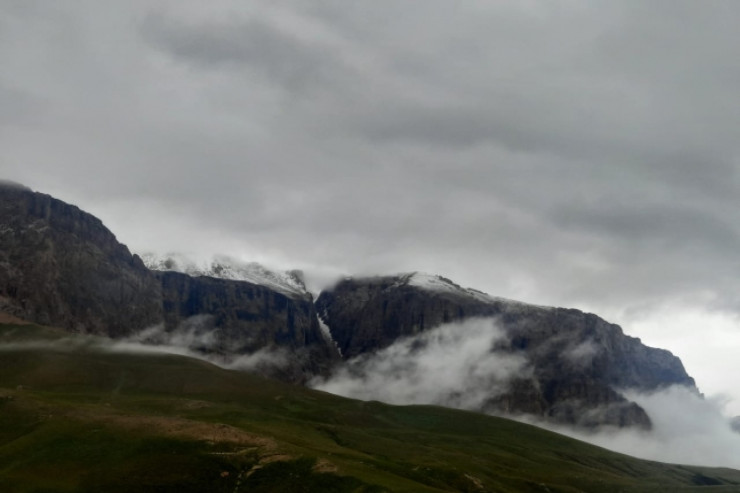 Yayın ortasında Azərbaycanda qar yağdı -FOTOLENT 