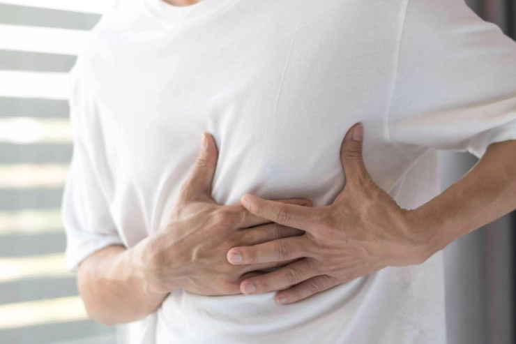 O qədər öskürdü ki, qabırğası sındı  - ŞOK OLAY