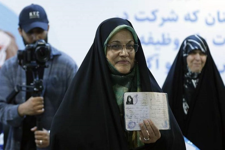 İranda ilk: Qadın  prezidentliyə namizəd   oldu