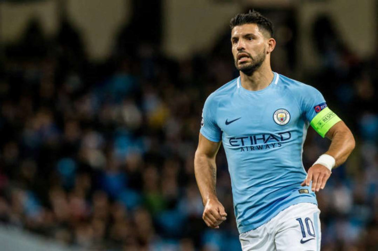 Aquero futbola qayıtdı - ilk oyunda dava saldı - VİDEO 