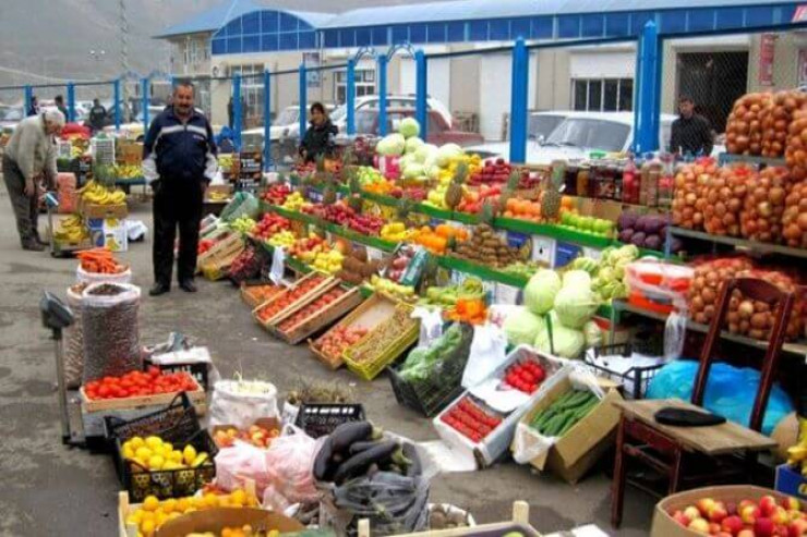 "Meyvəli" bazarda meyvələr oğurlandı 