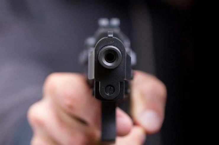 Polis zabiti arvadını şöbədə öldürdü 