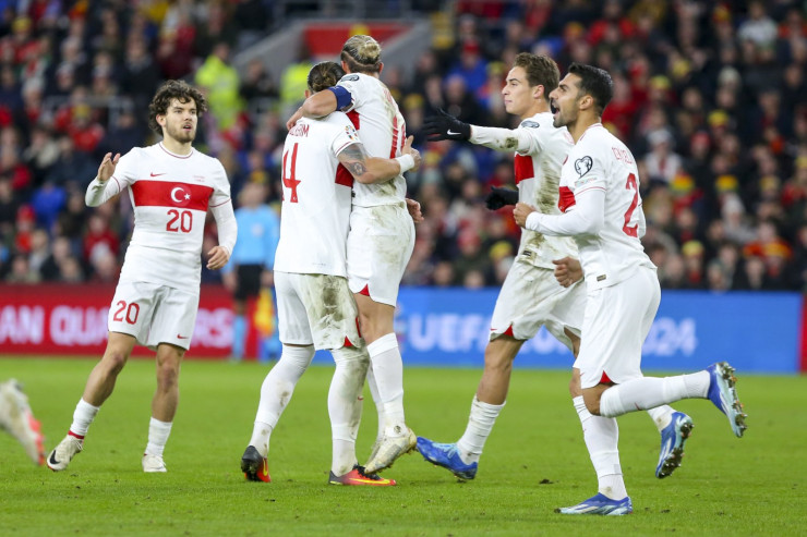 Türkiyə Avropa çempionatının növbəti mərhələsində 