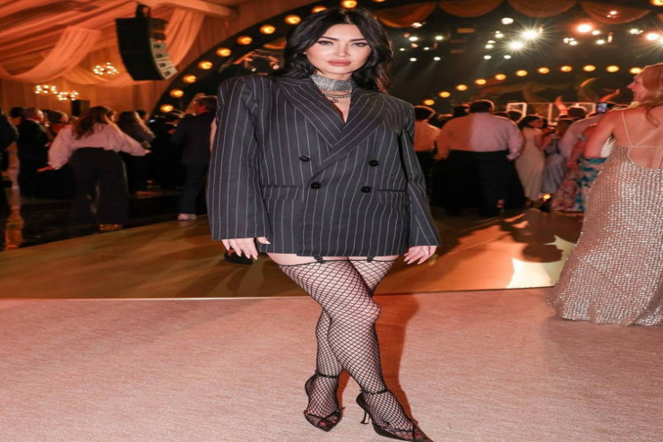  Şalvarını unutdu -   Məşhur aktrisa pərəstişkarlarını indi belə TƏƏCCÜBLƏNDİRDİ 