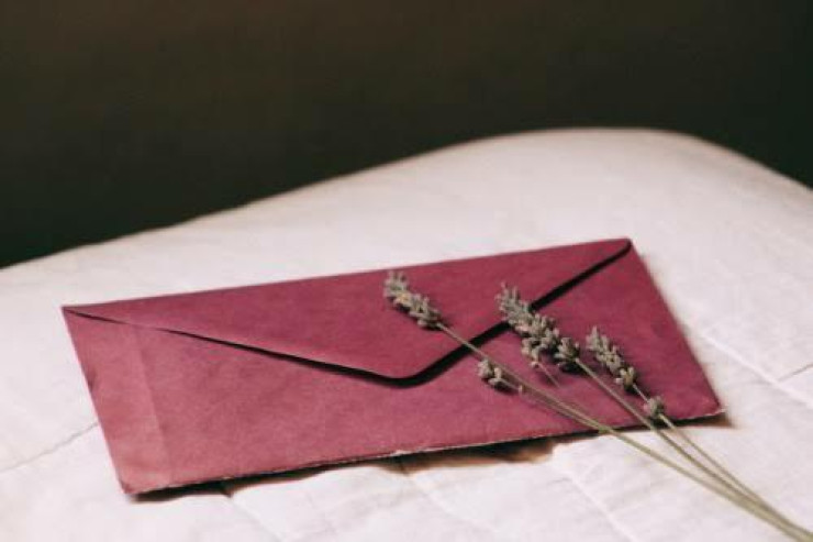 Üzərində ölüm tarixi yazılmış zərf alsaydınız, onu açardınız? - CAVAB 