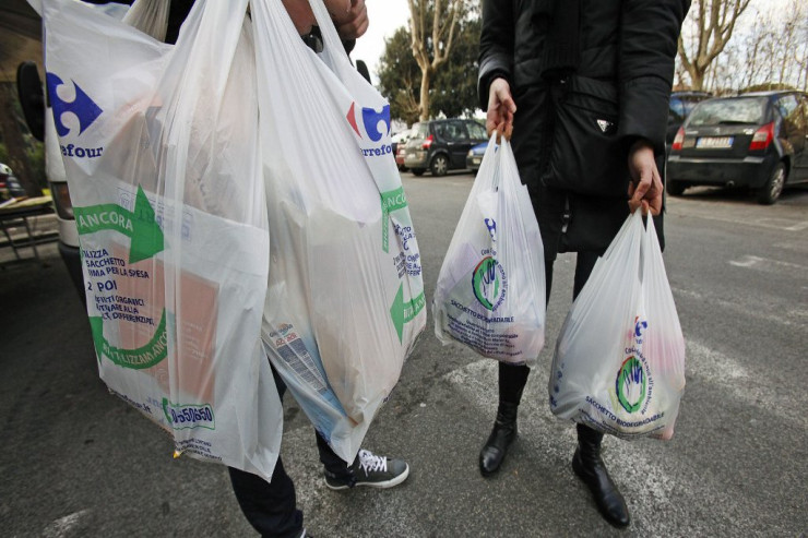 Bütün plastik qablaşdırma  qadağan ediləcək:   nə məlumdur?