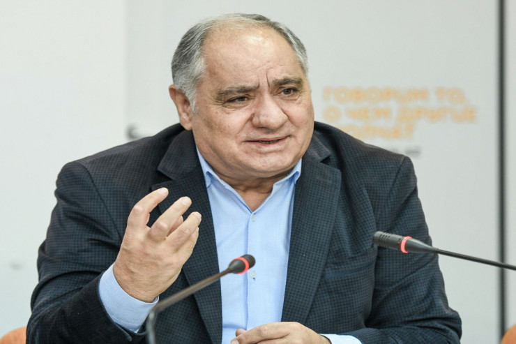 "İnsan  şəxsiyyətini alçaldan   verilişlərə göz yummaq olmaz" - Qulu Məhərrəmli