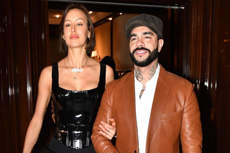 Məşhur reperdən sevgilisinə bahalı 8 Mart hədiyyəsi -FOTO 