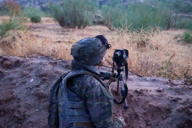 Bu ölkədə hərbçilər maaş üçün  cinsini dəyişir  