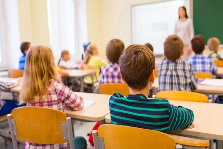 Məktəblərə dəvət alanları kim seçir? – Növbədə avtoritet olacaq 