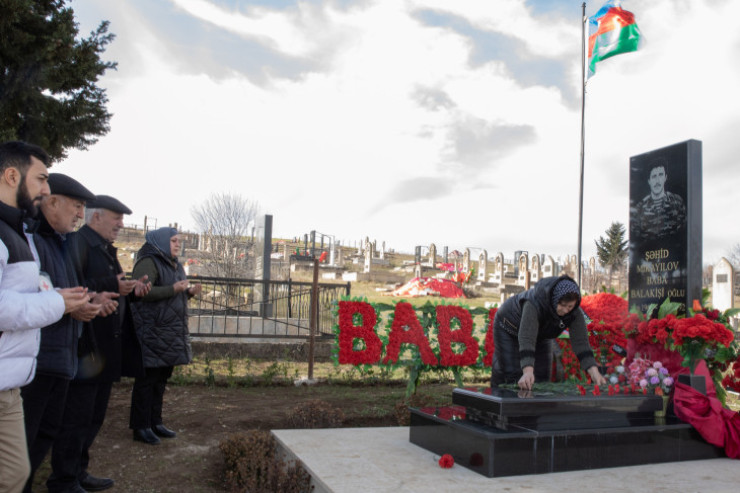 Ana itkin düşmüş oğluna qovuşdu, 20 gün sonra ürəyi dayandı - 31 illik həsrətin sonu 