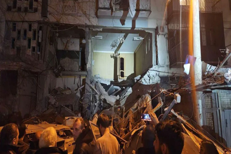 Çoxmərtəbəli binada qaz sızmasında partlayış - FOTO 