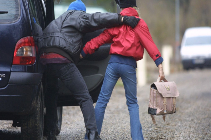 14 yaşlı qızı qaçırana HÖKM OXUNDU 