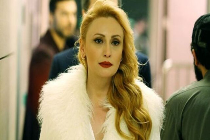 “Uşaq böyütməkdənsə dünyanı gəzmək  yaxşıdı” - Məşhur aktrisa 