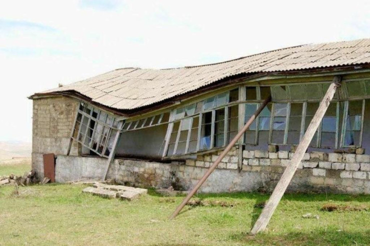 Azərbaycanda 650-dən çox  qəzalı məktəb   var - RƏSMİ