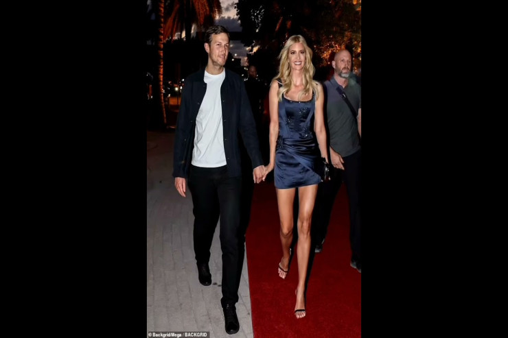 Trampın qızı elə geyimdə görüntüləndi ki... 