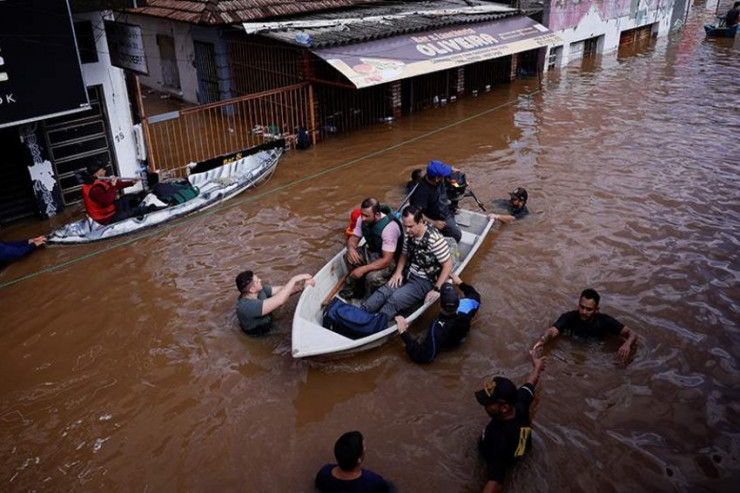 Daşqında ölənllərin sayı 90 oldu
