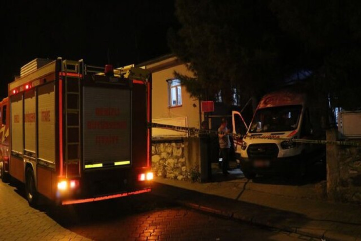 Ambulansda oksigen balonu partladı,  həkimlər yaralandı