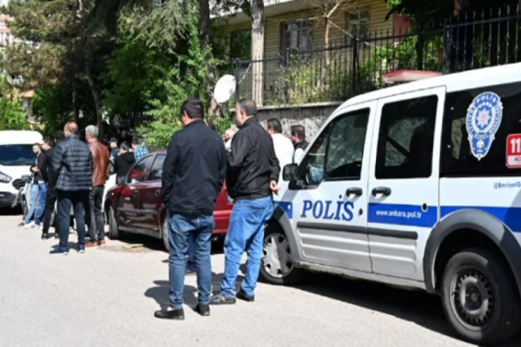 Polis rəisinin müavini ailəsini öldürüb  inthar etdi