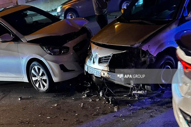 Bakıda AĞIR QƏZA:  Üç maşın toqquşdu -FOTO 