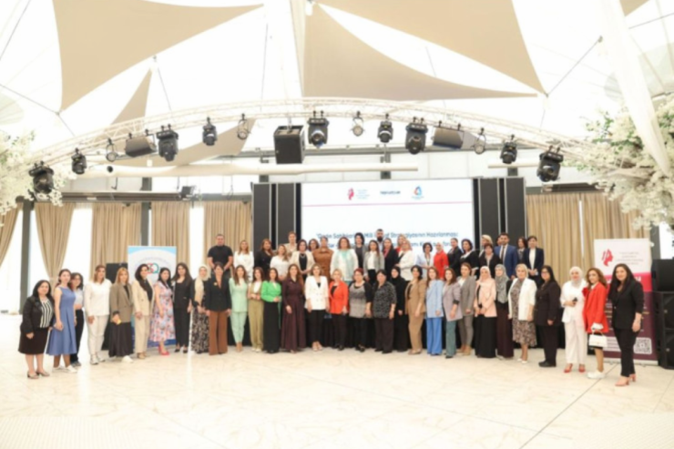 “Qadın Sahibkarların Milli İnkişaf Strategiyasının hazırlanması: Heydər Əliyevin Gender Siyasətinin Davamı Kimi” forumu keçirilib.