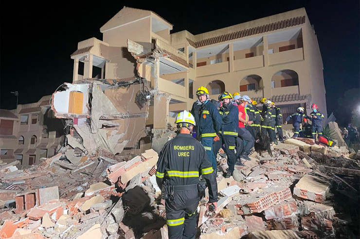 Bina uçdu, ölənlər var