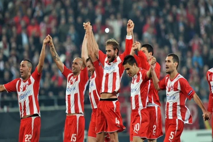 "Olimpiakos" ilk dəfə kubok qazandı