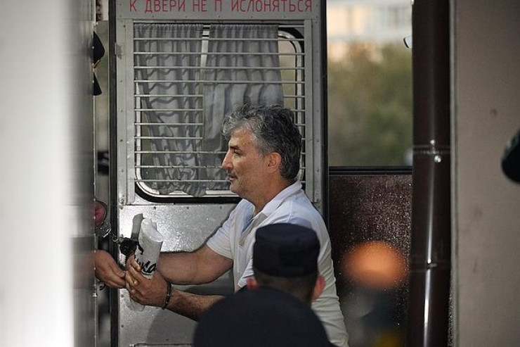 Rusiyada həbs edilən vəkil  Elman Paşayev Ukraynada döyüşüb?