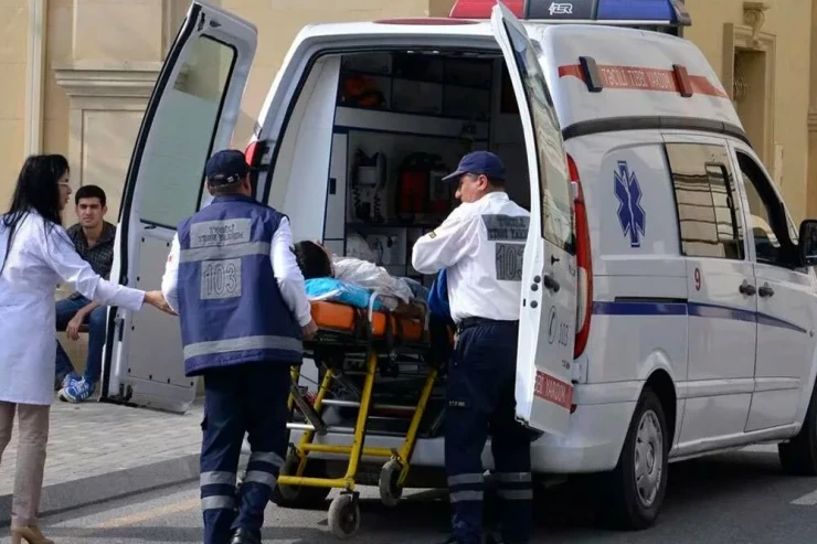 Goranboyda qadın pomidor turşusundan  zəhərləndi