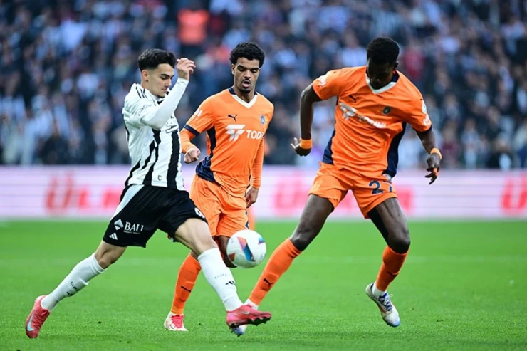 “Beşiktaş” öz meydanında “Başakşəhər”ə uduzdu 