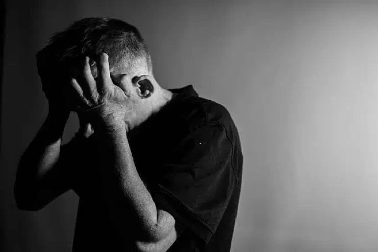 İnsanın özünü bədbəxt  hiss etməsinin SƏBƏBİ 