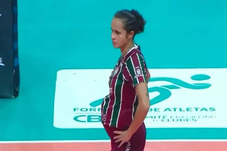 5 aylıq hamilədir: Voleybol oynadı 