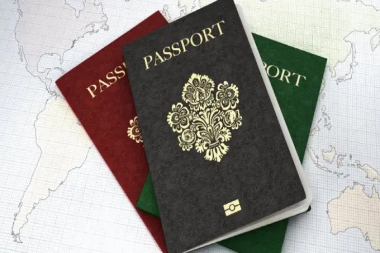 Tanınmış aparıcının saxta pasportları üzə çıxdı – ARAŞDIRMA BAŞLAYIR 