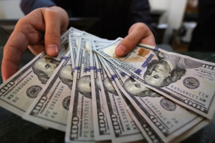 Anasının sözünü  eşitdi, 50 min dollar qazandı