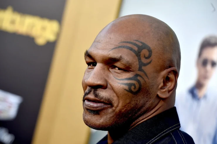 Mayk Tayson tarixin ən böyük boksçularının adını çəkdi