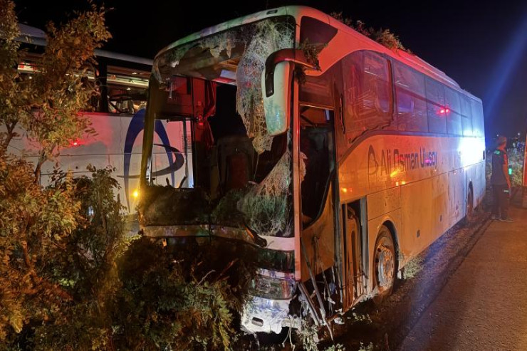 Türkiyədə AĞIR QƏZA: 1 ölü, 13 yaralı var