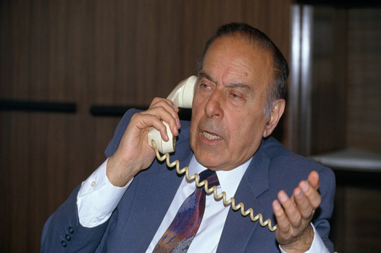 Heydər Əliyev Füzuli və Nəsiminin məzarlarını Azərbaycana gətirtmək istəyib – ÖZ DİLİNDƏN ŞOK DETALLAR 