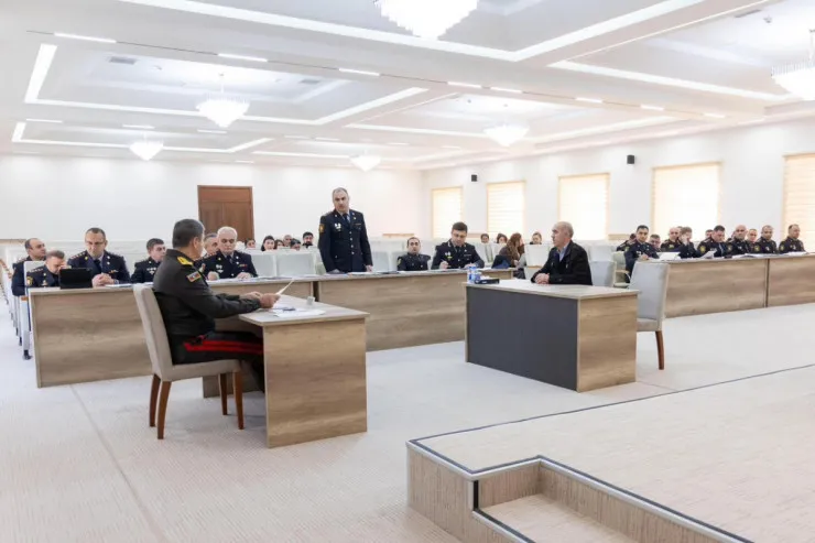 Vilayət Eyvazov rəislərə tapşırıq verdi 