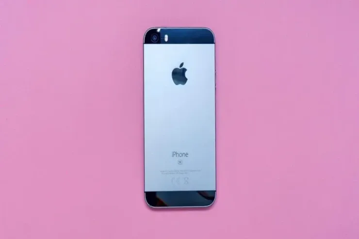 Bu məşhur “iPhone” modeli köhnəldi – Şirkətlə əlaqələri tam kəsildi 