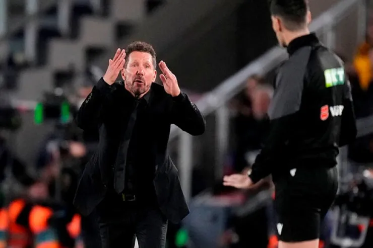 "Atletiko"nun baş məşqçisinin "Kamp Nou"da yeni rekordu 