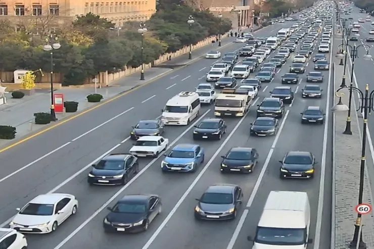 Bakıda bu yollarda sıxlıq var - SİYAHI 