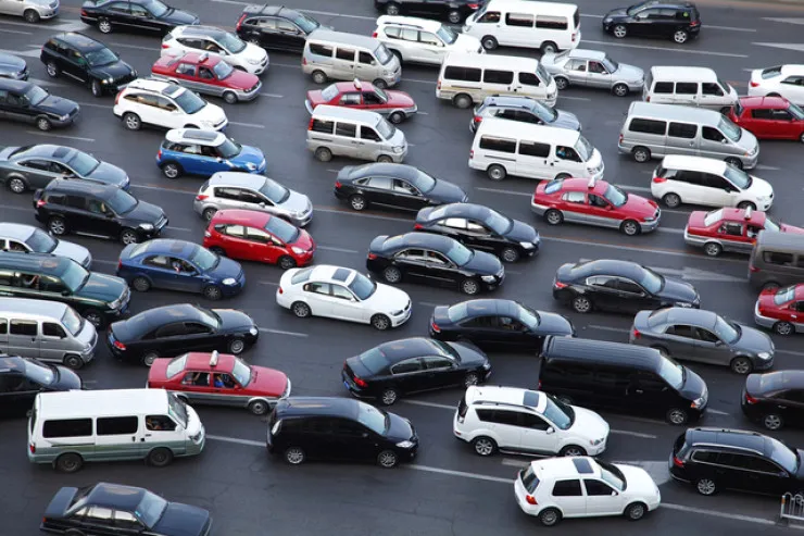 Bazar günü qara maşın sürmək, gecə işıq yandırmaq - Ağlasığmaz YOL QADAĞALARI 