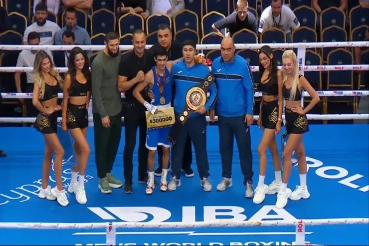 Azərbaycan boksçusu finalda ermənini məğlub edərək  dünya çempionu oldu