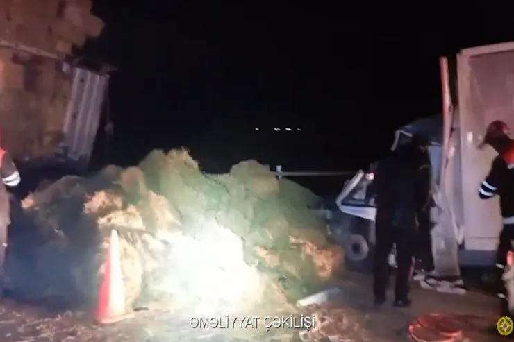 Bakı-Qazax yolunda AĞIR QƏZA:  sürücü belə xilas olundu - VİDEO 