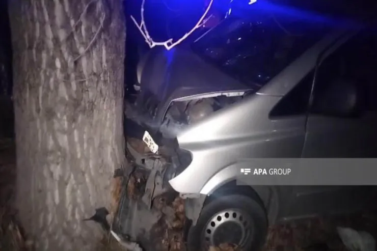 Oğuzda ağır qəza  - 1 ölü, bir neçə yaralı var -  YENİLƏNİB  