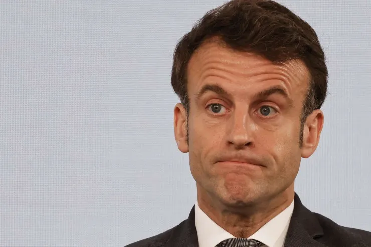 Makronun iqamətgahında 40 minlik oğurluq 